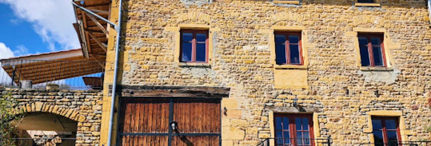 Maison 7 Pièces 161 m² à vendre à Ville-sur-Jarnioux (69640)