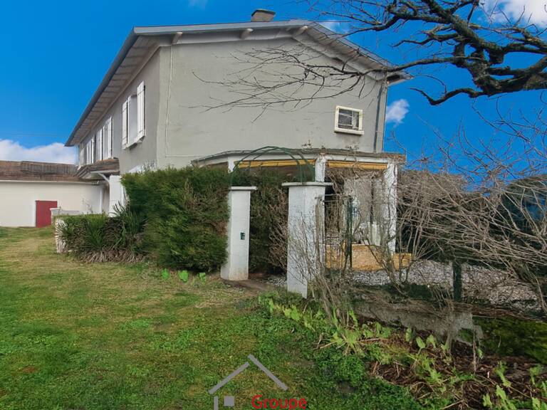 maison de village avec terrain — photo 1