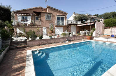GRASSE ST JACQUES APPARTEMENT HAUT DE VILLA AVEC PISCINE COP — photo du bien