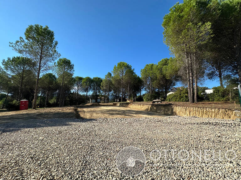 Terrain constructible viabilisé Roquebrune-Sur-Argens 615 m2 — photo 1