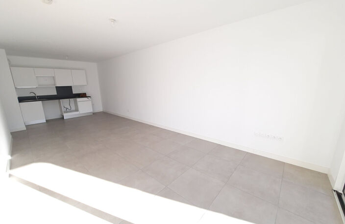 Appartement T2  50m² quartier Fargeot avec terrasse, parking et ascenseur — photo 2