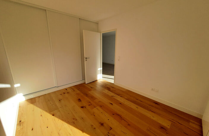 Appartement T2  50m² quartier Fargeot avec terrasse, parking et ascenseur — photo 3