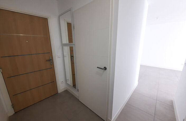 Appartement T2  50m² quartier Fargeot avec terrasse, parking et ascenseur — photo 5