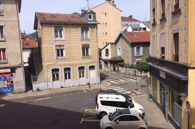 Appartement 2 pièces 677 €