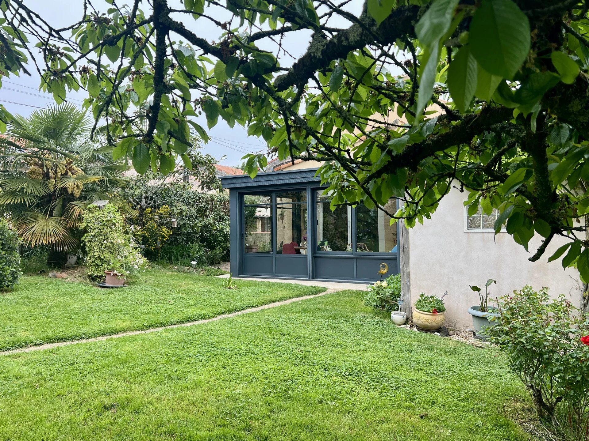 Maison 6 pièces 140 m² · à Valdivienne · 140 m² · 250 000 €