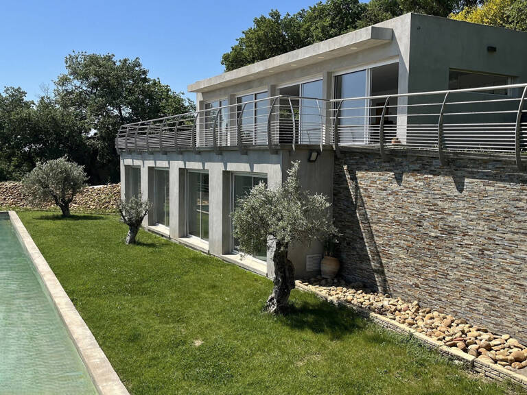 Maison contemporaine avec vues panoramiques, piscine, terras — photo 1