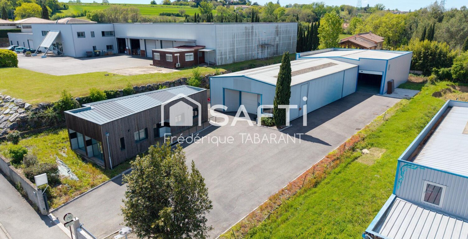 Entrepôt avec bureaux indépendants - zone d'activité dynamique — photo 1