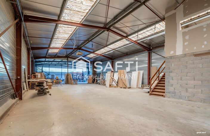 Entrepôt avec bureaux indépendants - zone d'activité dynamique — photo 2