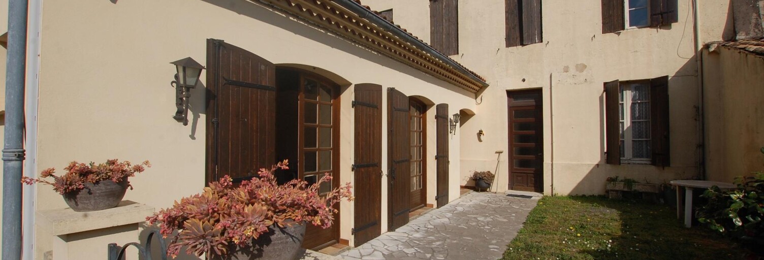 Maison 9 Pièces 344 m² à vendre à Étauliers (33820)