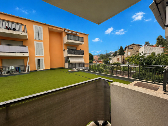 Appartement 2 pièces 41m2 avec terrasse et parking — photo du bien