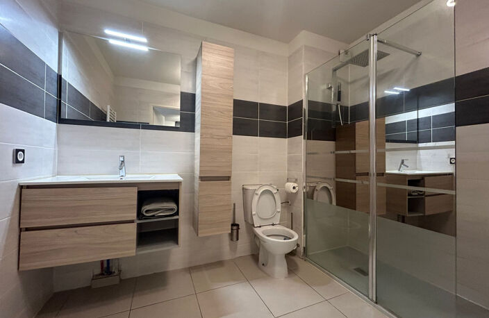Appartement 2 pièces 41m2 avec terrasse et parking — photo 4