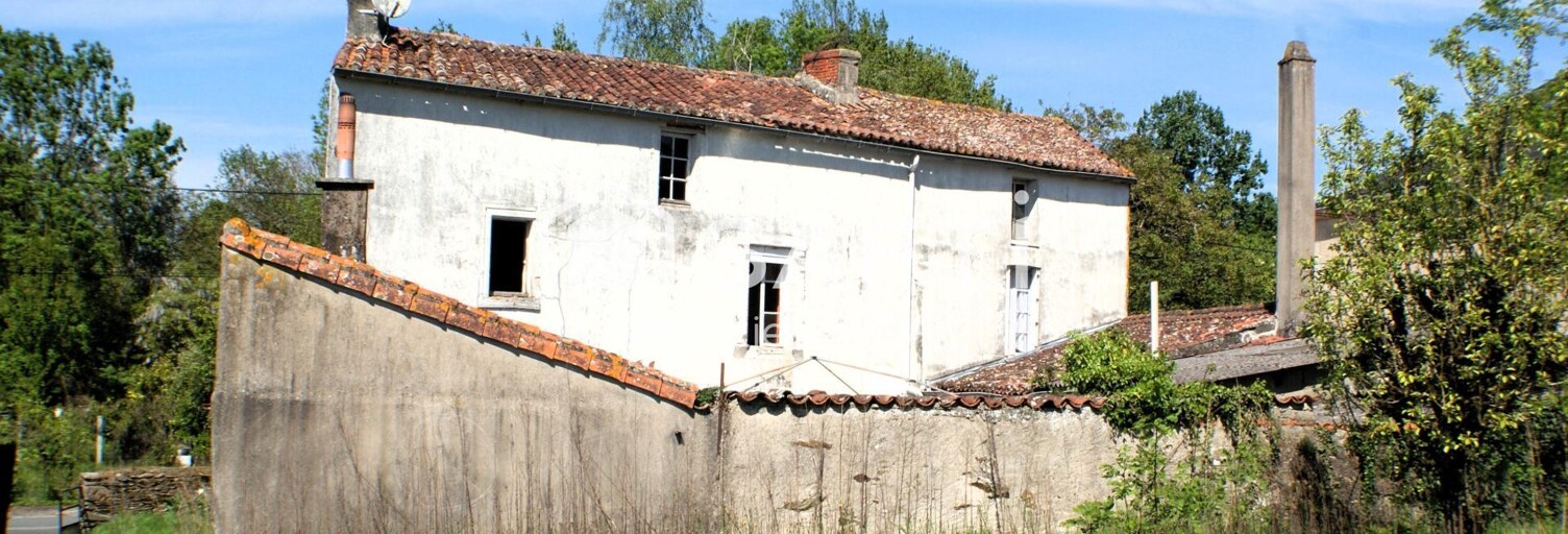 Maison 8 Pièces 202 m² à vendre à La Châtaigneraie (85120)