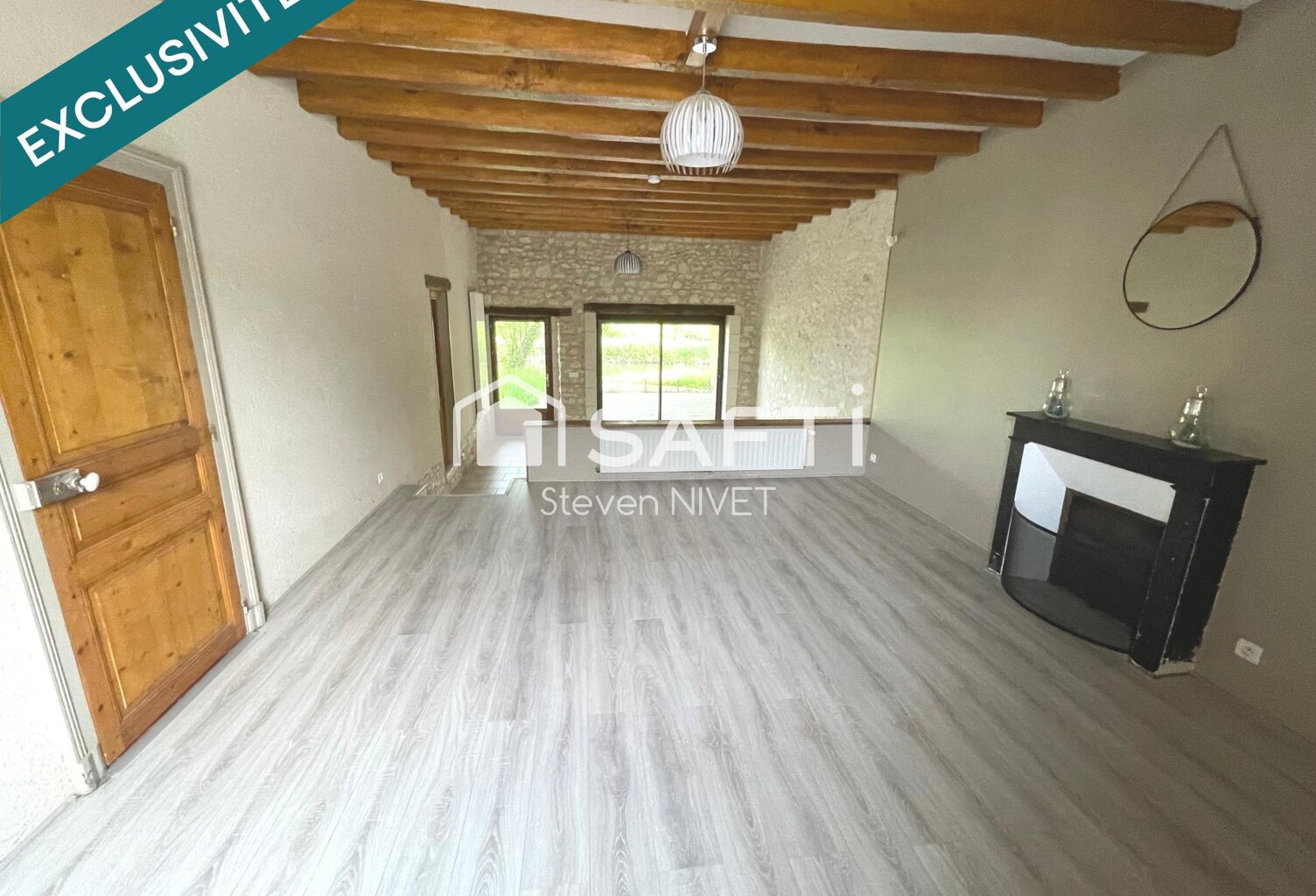 Maison de 140 m² à Niherne avec rivière — photo 1