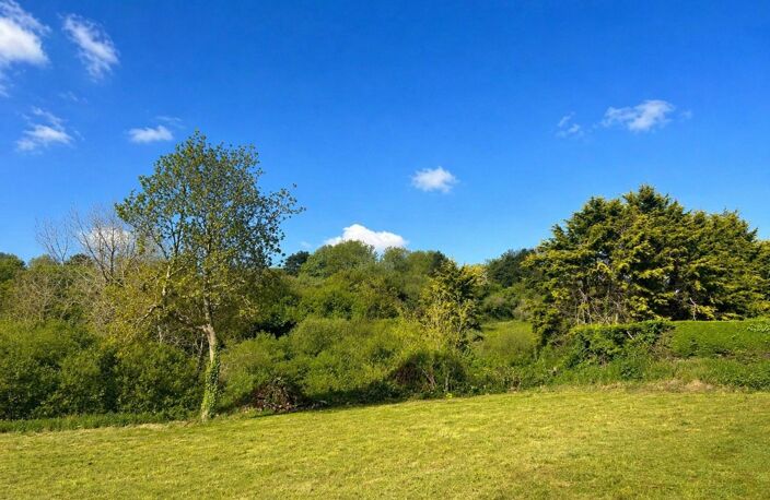 Terrain constructible d'une superficie de 1316 m2 — photo 4
