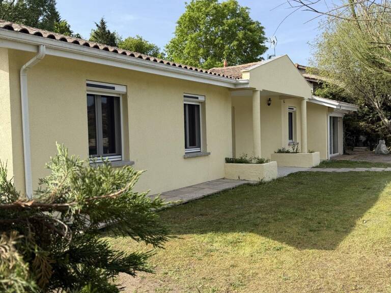 Maison de 150 m² de plain pied avec piscine — photo 1