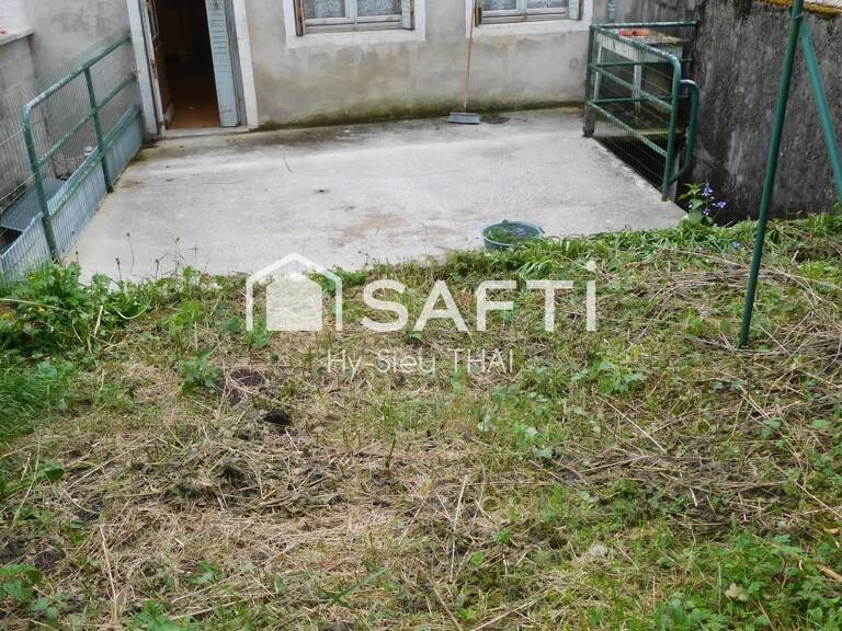 Maison de Ville, A Rénover, 108 m2 habitables sur 3 niveaux, 5 pièces, Combles aménageables, Montréal la Cluse, — photo 1