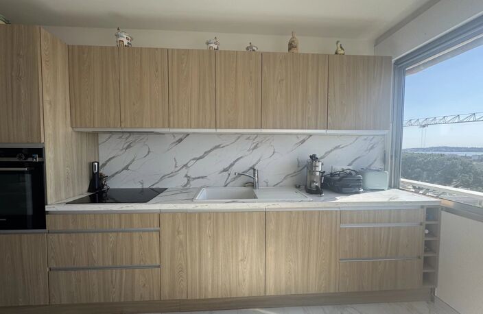 Superbe 2 pièces de 51 m² en DERNIER ETAGE + cave + Parking — photo 3