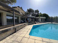 NIMES COLLINES NORD Maison d'architecte de 215 m2 sur 3100 m — photo 3