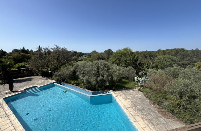 NIMES COLLINES NORD Maison d'architecte de 215 m2 sur 3100 m — photo 4