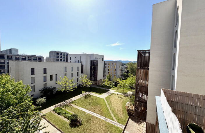 A VENDRE LYON 9 (LA DUCHERE) APPARTEMENT 3 PIECES DE 65,90M2 — photo 3