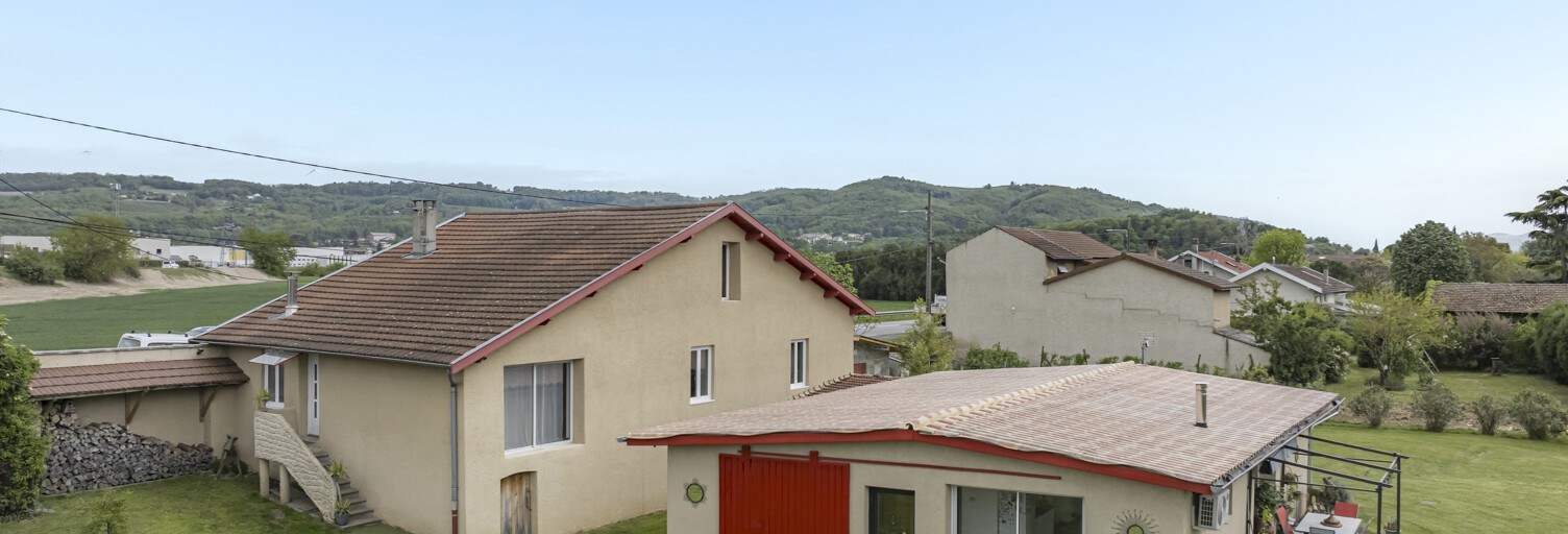 Maison 8 Pièces 236 m² à vendre à Laveyron (26240)