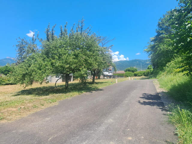 Terrain plat et viabilisé — photo du bien