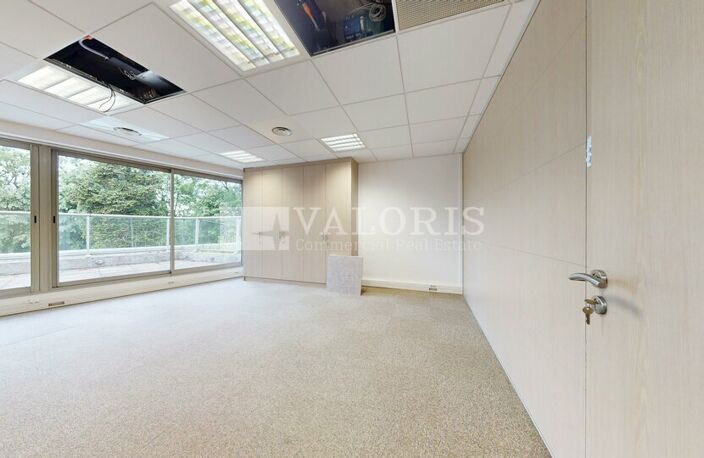 BUREAUX à LOUER — photo 2