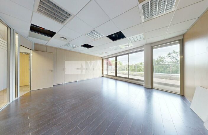 BUREAUX à LOUER — photo 4