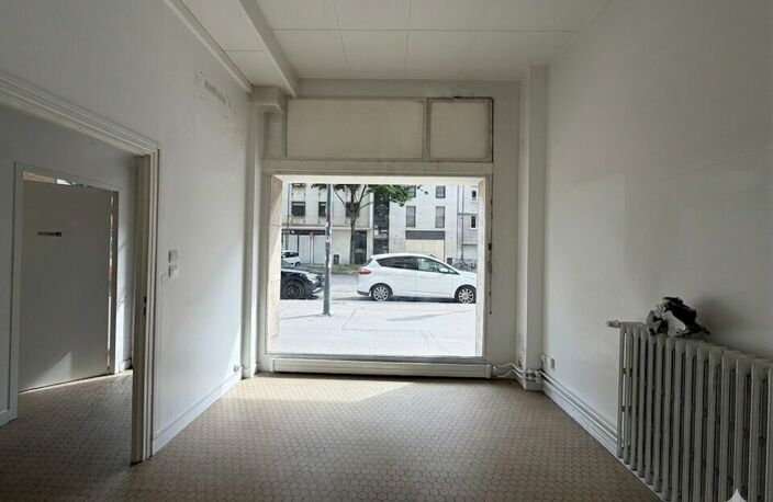 LOCAL COMMERCIAL à LOUER — photo 2