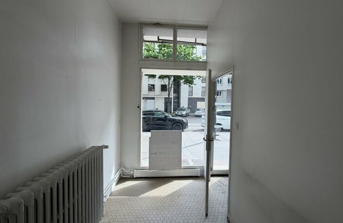 LOCAL COMMERCIAL à LOUER — photo 4
