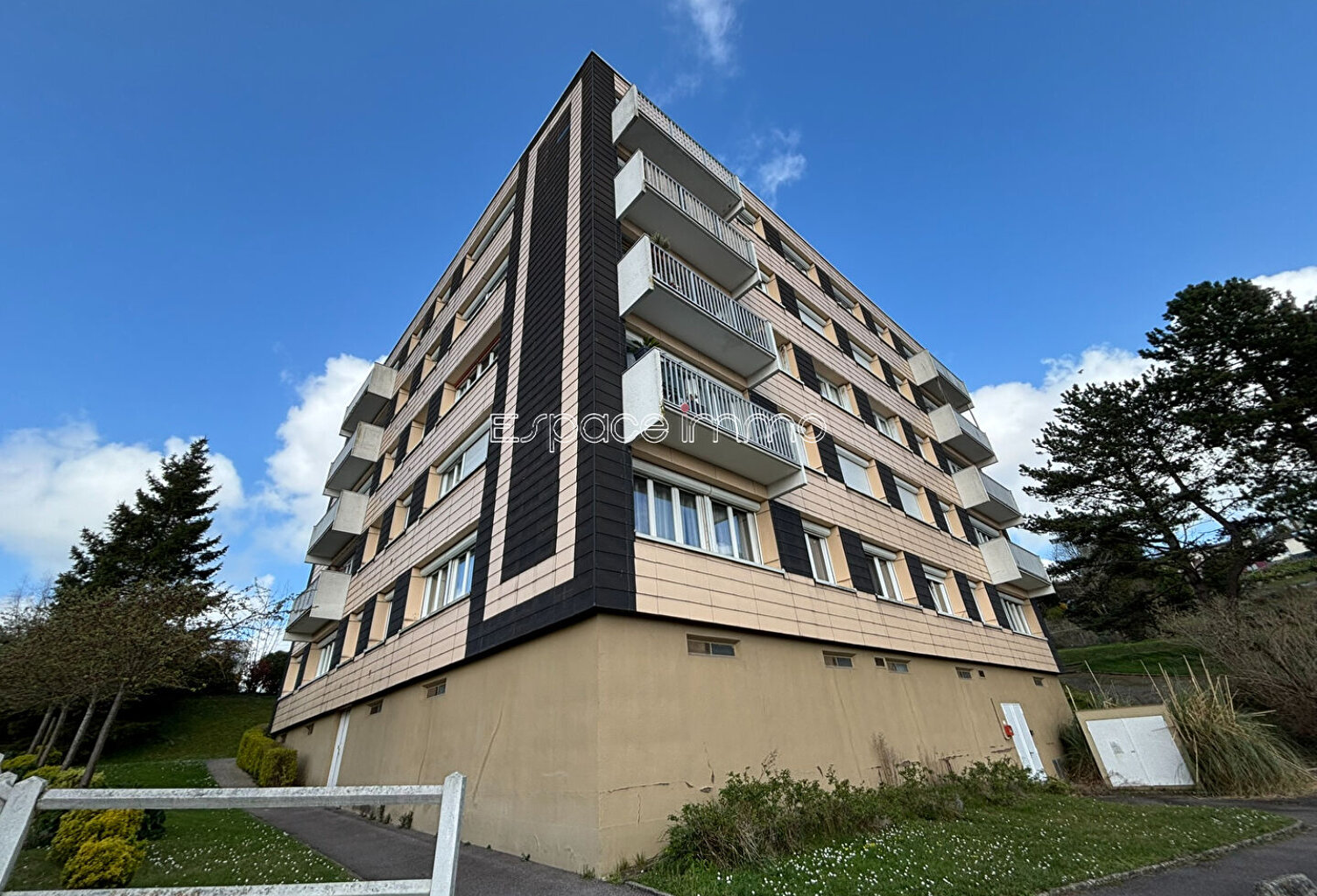 Appartement  type T4 - 3 chambres - 4ème étage - 93m² -Déville les Rouen — photo 1