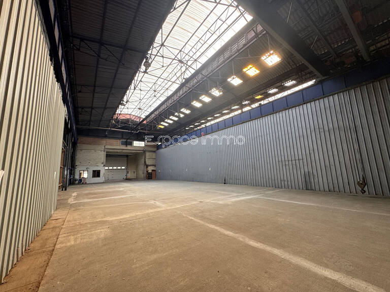 LOCAL COMMERCIAL AVEC BUREAUX ET ATELIER - LE HOULME - 650 m² - PARKING — photo 1