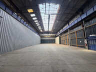 LOCAL COMMERCIAL AVEC BUREAUX ET ATELIER - LE HOULME - 650 m² - PARKING — photo 3