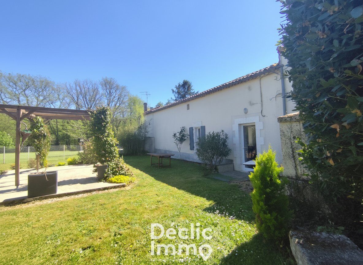  Maison 8 pièces 143 m²