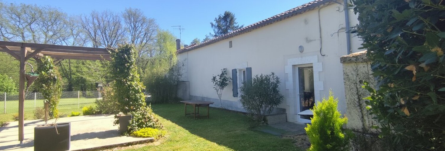 Maison 8 Pièces 143 m² à vendre à Vouzan (16410)