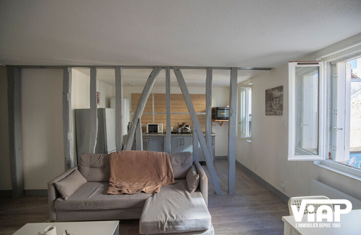 Centre ville, immeuble avec 13 appartements — photo 4
