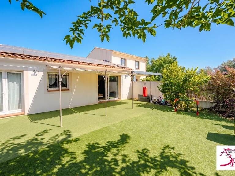 Édifiée en 2019 et encore sous garantie, découvrez cette maison — photo 1