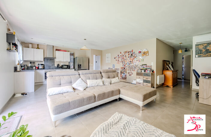Édifiée en 2019 et encore sous garantie, découvrez cette maison — photo 4