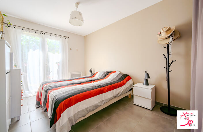 Édifiée en 2019 et encore sous garantie, découvrez cette maison — photo 5