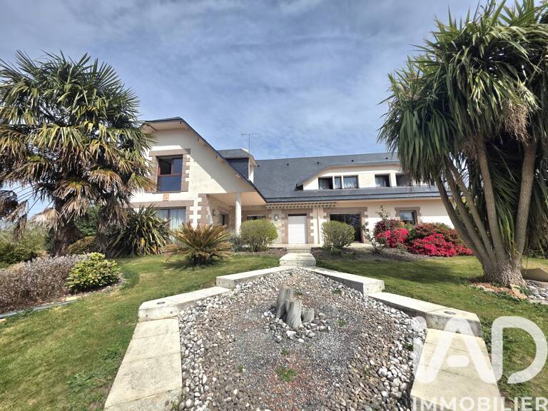 Vente Maison/villa 8 pièces — photo 1