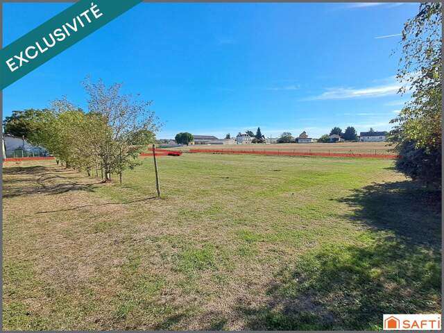 Terrain constructible hors lotissement à Jaunay-Marigny — photo du bien