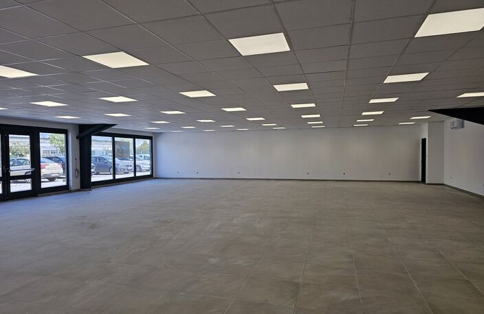 Local commercial — photo 3
