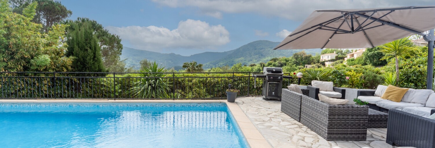 Maison 5 Pièces 144 m² à vendre à Les Adrets-de-l'Estérel (83600)