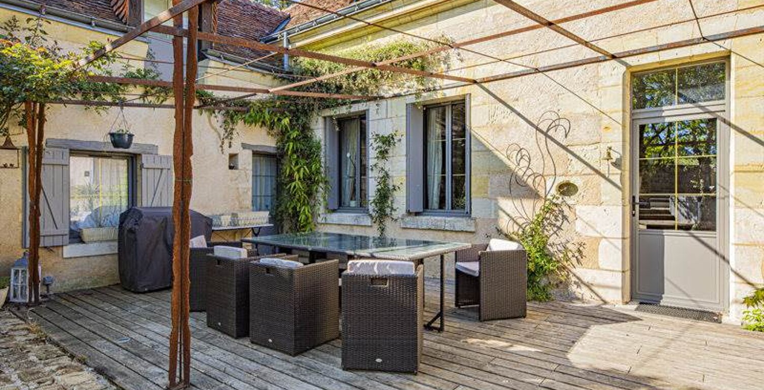 Maison en pierre de 7 pièces principales — photo 1