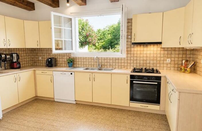Vente maison 4 pièces 127 m² Saint-Pierre-d'Oléron (17310) — photo 3