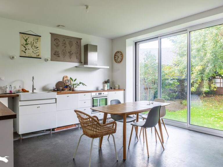 Maison en pierre de 6 pièces principales — photo 1