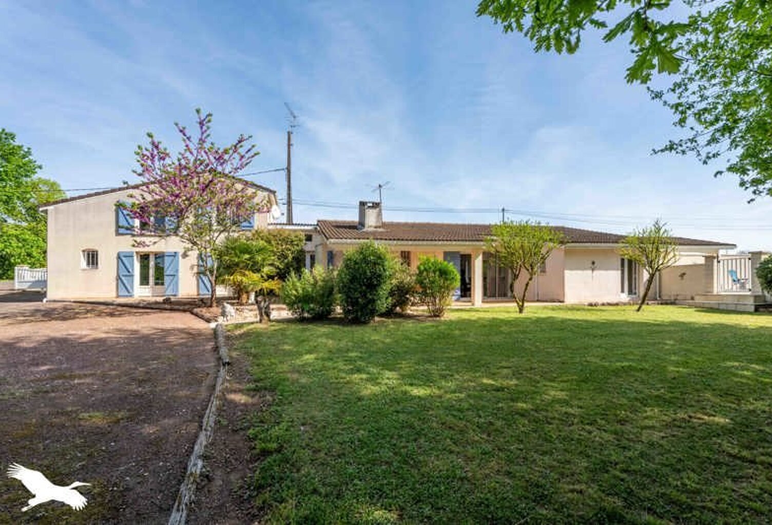 Vente maison 6 pièces 99 m² Montguyon (17270) — photo 1