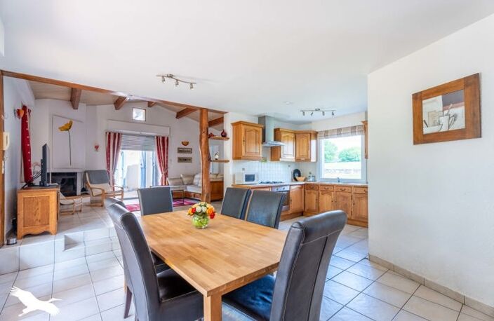 Vente maison 6 pièces 99 m² Montguyon (17270) — photo 5
