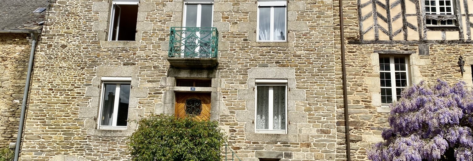 Maison 10 Pièces 217 m² à vendre à La Trinité-Porhoët (56490)