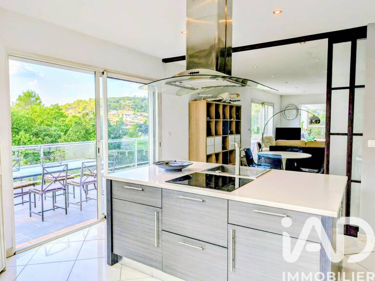 Vente Maison/villa 8 pièces — photo 1